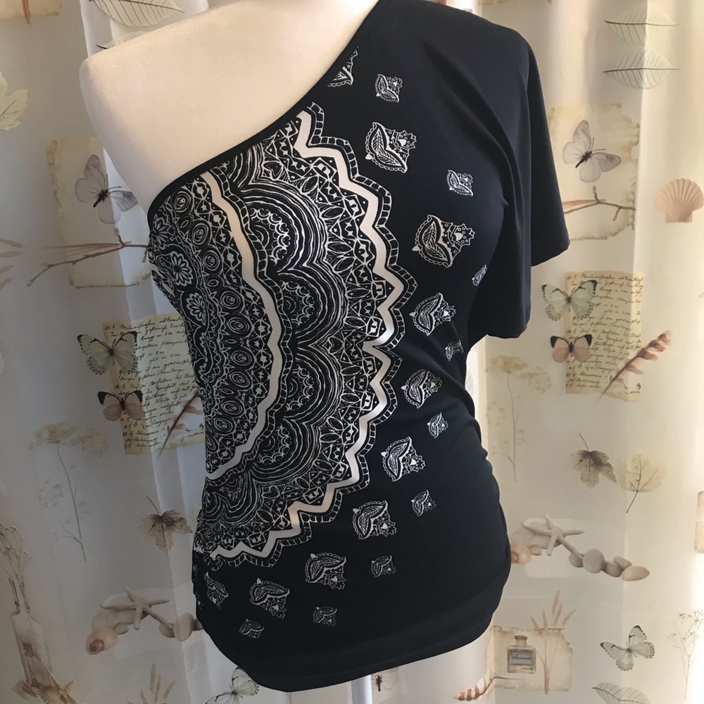 One Shoulder Mandala Top
